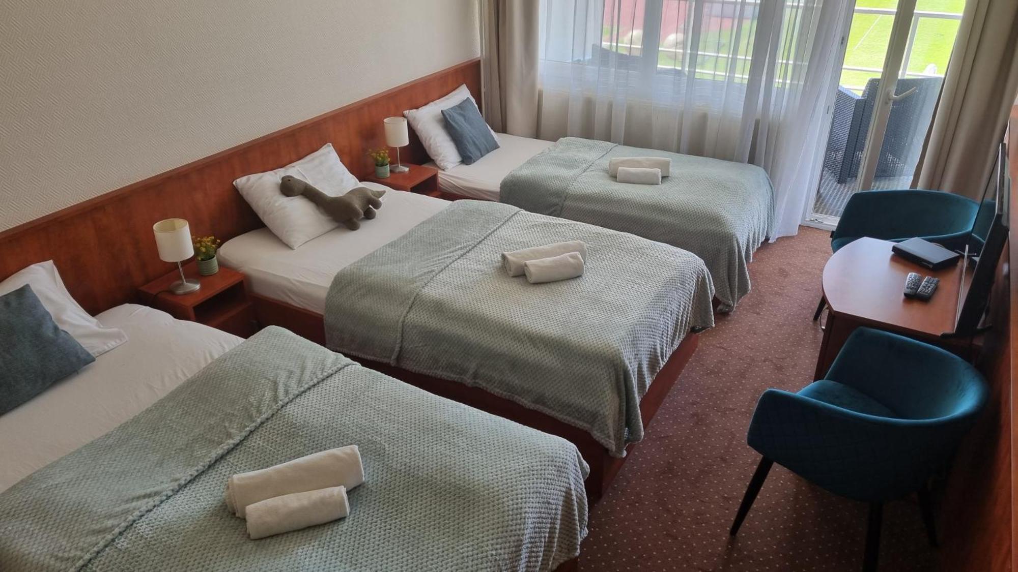 Sport Hotel Татабанья Экстерьер фото
