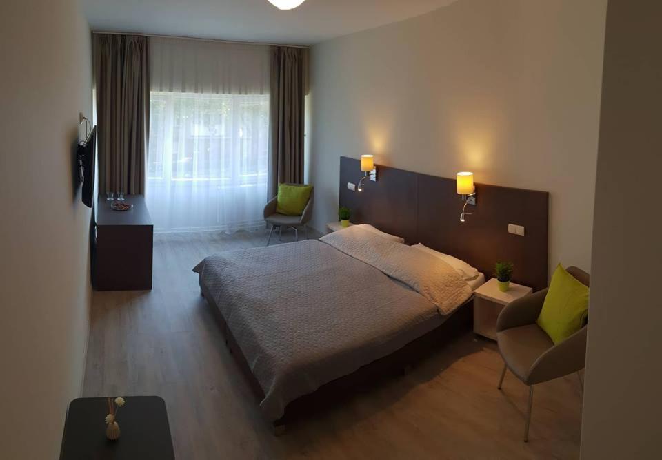 Sport Hotel Татабанья Экстерьер фото