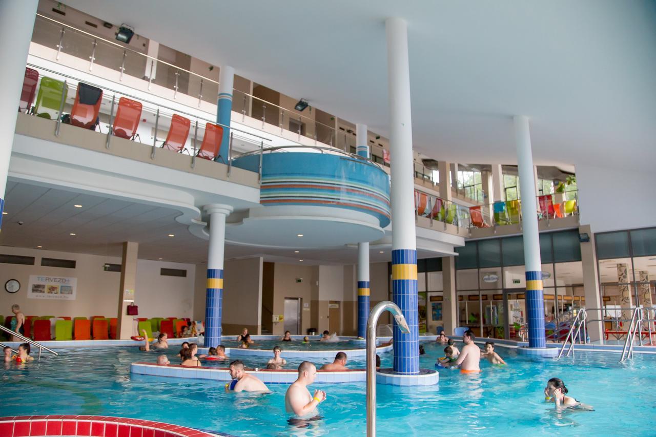 Sport Hotel Татабанья Экстерьер фото